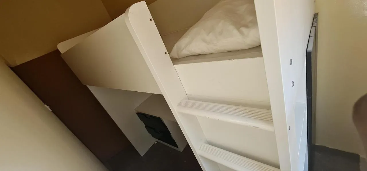 Dubai Hostel, Bedspace And Backpackers 0*,  الإمارات العربية المتحدة